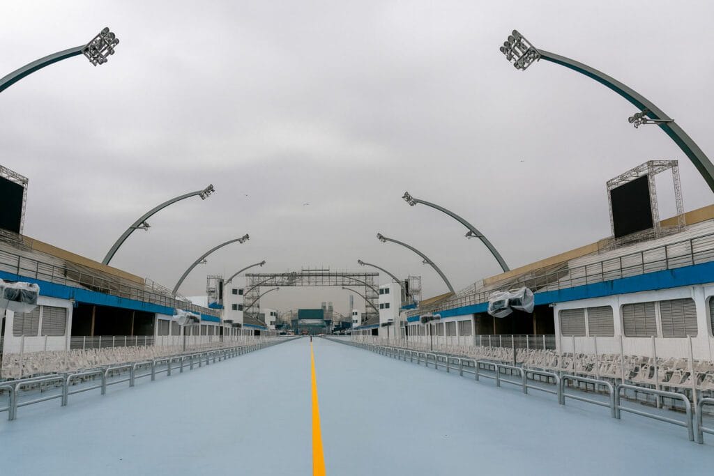 Como chegar ao Sambódromo do Anhembi de transporte público: Guia completo para o Carnaval de São Paulo