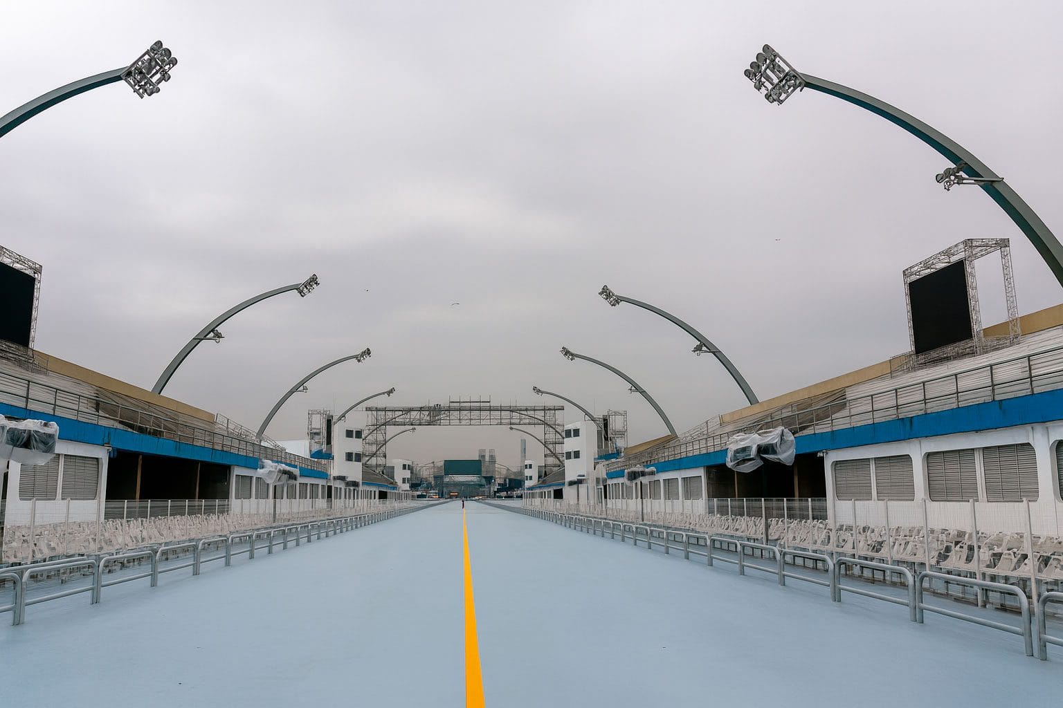 Como chegar ao Sambódromo do Anhembi de transporte público: Guia completo para o Carnaval de São Paulo