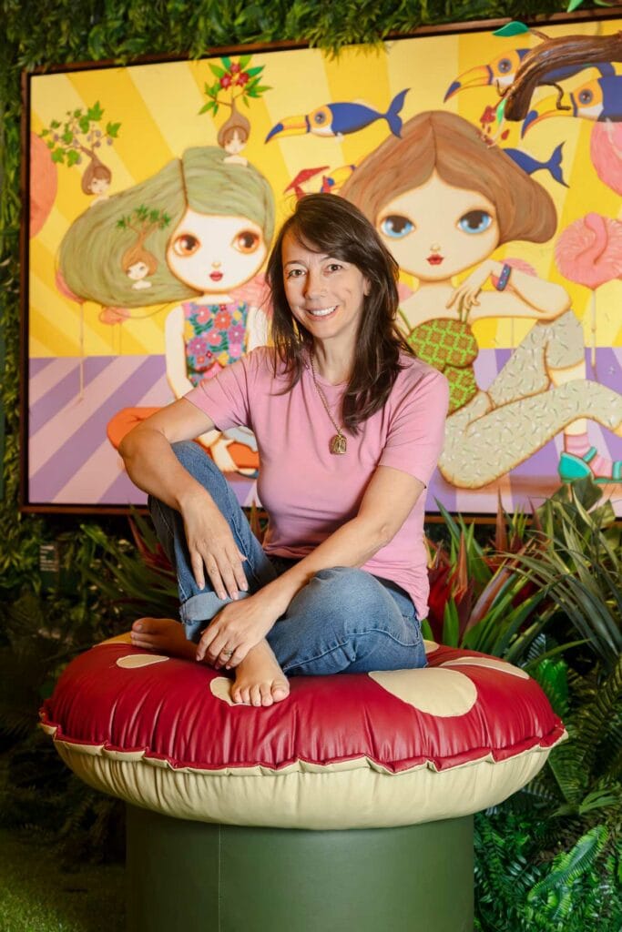 Nina Pandolfo, artista da exposição "Portais", realiza palestra no Farol Santander neste sábado, 16
