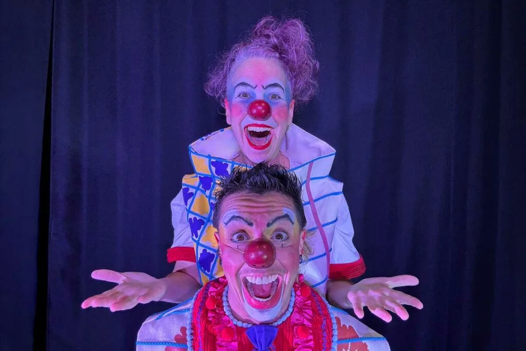 Circo di SóLadies | Nem SóLadies apresenta espetáculo O que será que tem na mala? neste domingo (31) no Sesc Bom Retiro