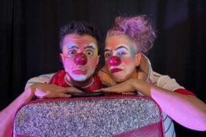 O que será que tem na mala?, novo espetáculo do Circo di SóLadies | Nem SóLadies, neste domingo (10) no Sesc Bom Retiro